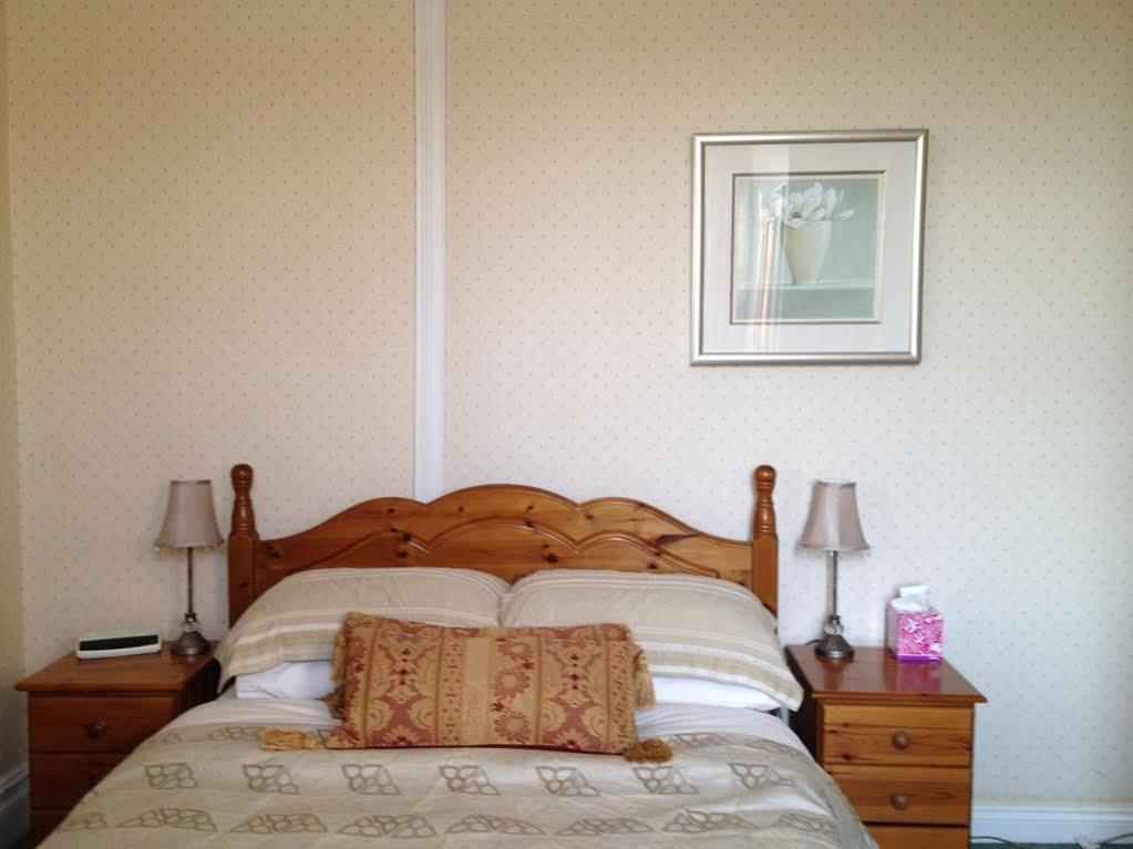 Home From Home Bed And Breakfast CBG エクステリア 写真